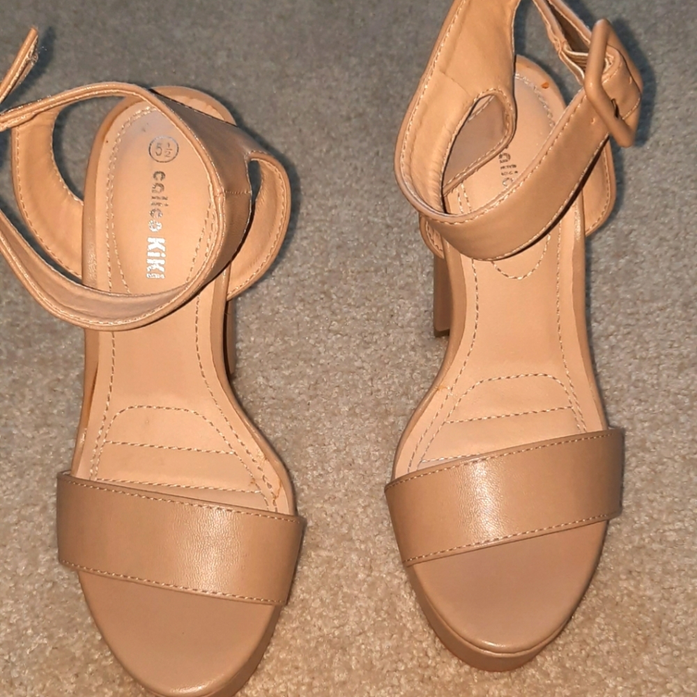 Calico Kiki sz 5 1/2 block heel sandals